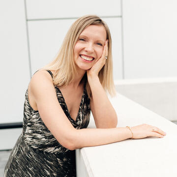 Dana Rollinger headshot
