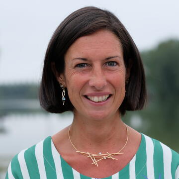 Sandra van Londen  headshot